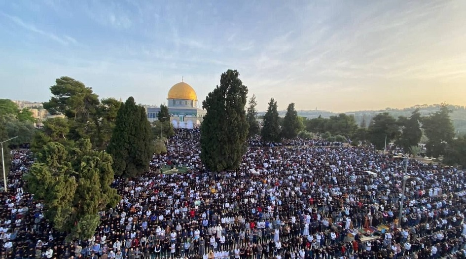 نحو 200 ألف أدّوا صلاة عيد الفطر في المسجد الأقصى