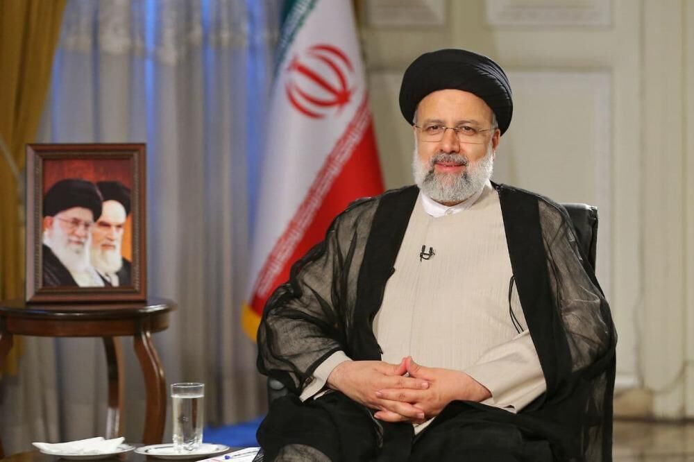 رئيسي يهنئ قادة وشعوب الدول الاسلامية بمناسبة عيد الفطر المبارك