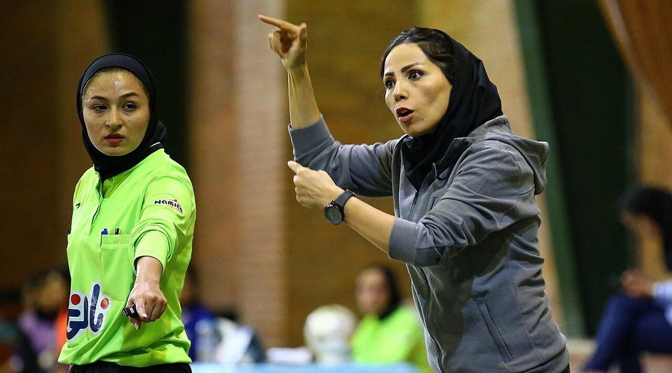 مدربة إيرانية تقود سيدات العراق في غرب آسيا