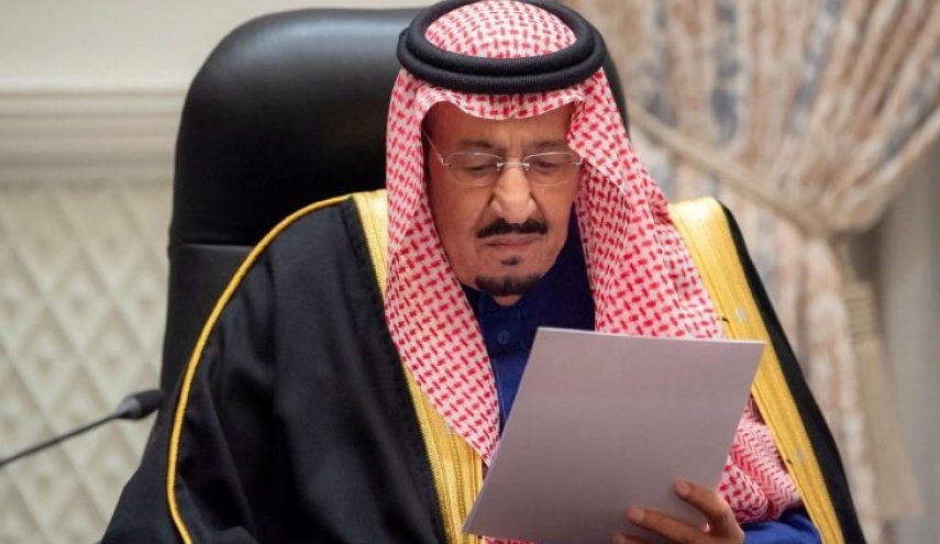 نجل الجبري يكذب البيانات الرسمية عن حالة الملك سلمان ويكشف الحقيقة