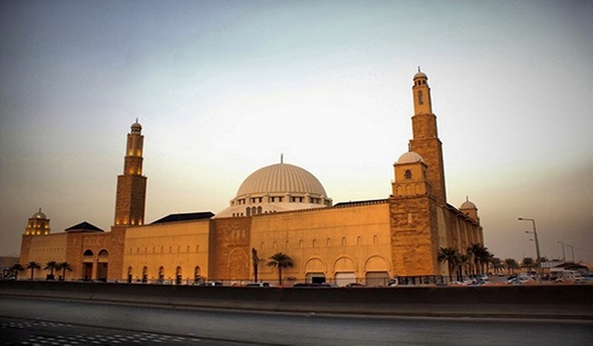 أوقات الأذان لمدينة القطيف ليوم الثلاثاء