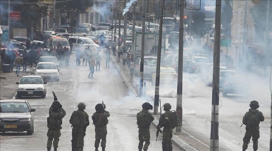 إصابة 10 فلسطينيين برصاص جيش الاحتلال الاسرائيلي في الضفة الغربية