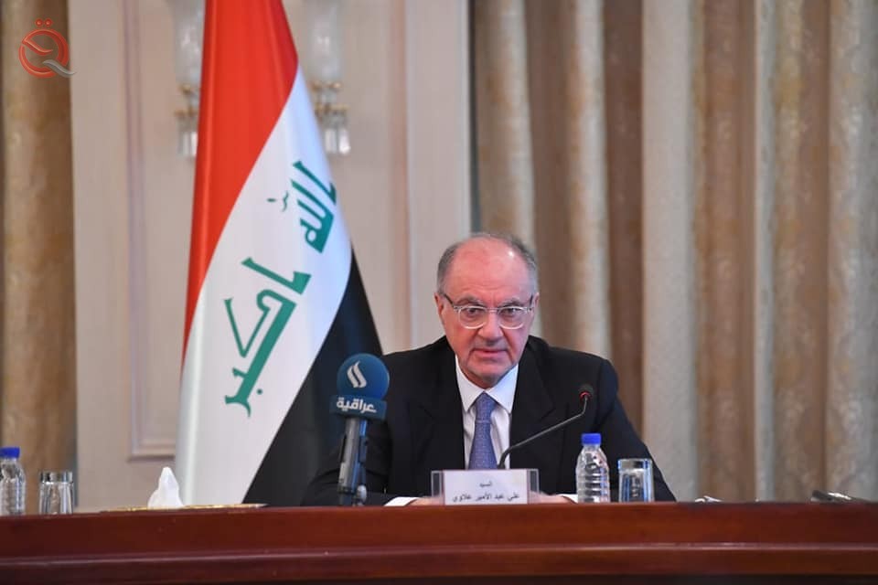 العراق.. علاوي يوضح مصير موازنة 2022 ويستبعد الاقتراض