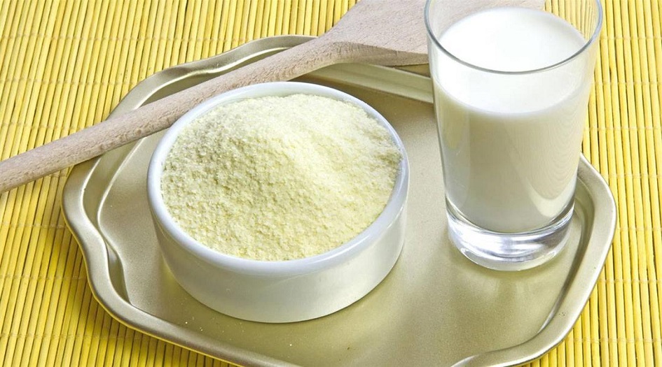 الحليب البودرة أو السائل… أيهما الأفضل؟