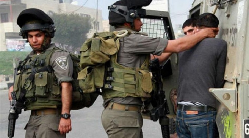 قوات الاحتلال تعتقل 12 فلسطينياً في الضفة الغربية