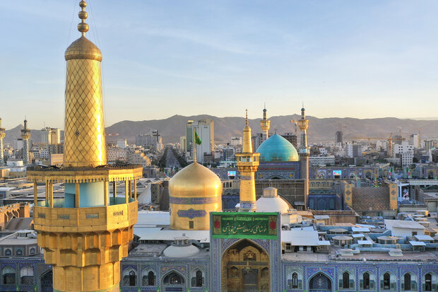 از در و ديوار حرم امام رضا(ع) رأفت مي‌بارد