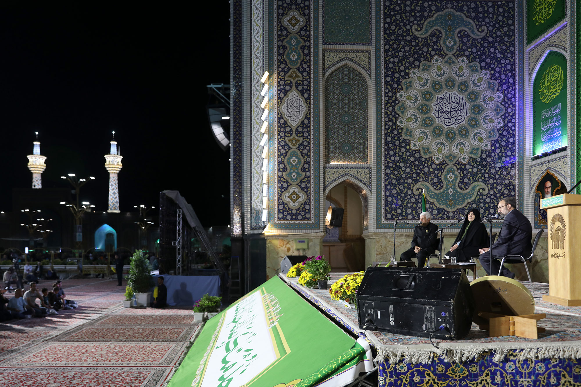 بالصور... العتبة الرضوية تحيي ذكرى وفاة الإمام الخميني (رض)