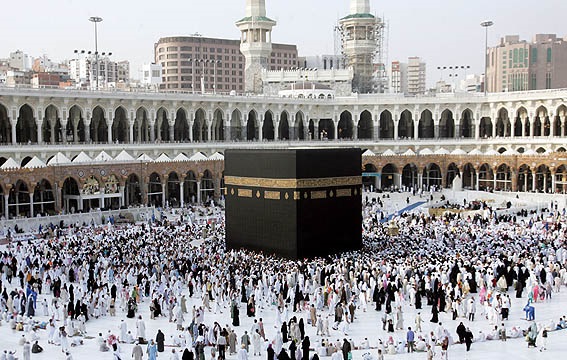 بدرقه نخستين گروه زائران خانه خدا