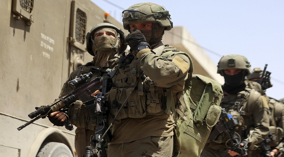 الاحتلال الصهيوني يعتقل شبان فلسطينيين في الضفة الغربية 
