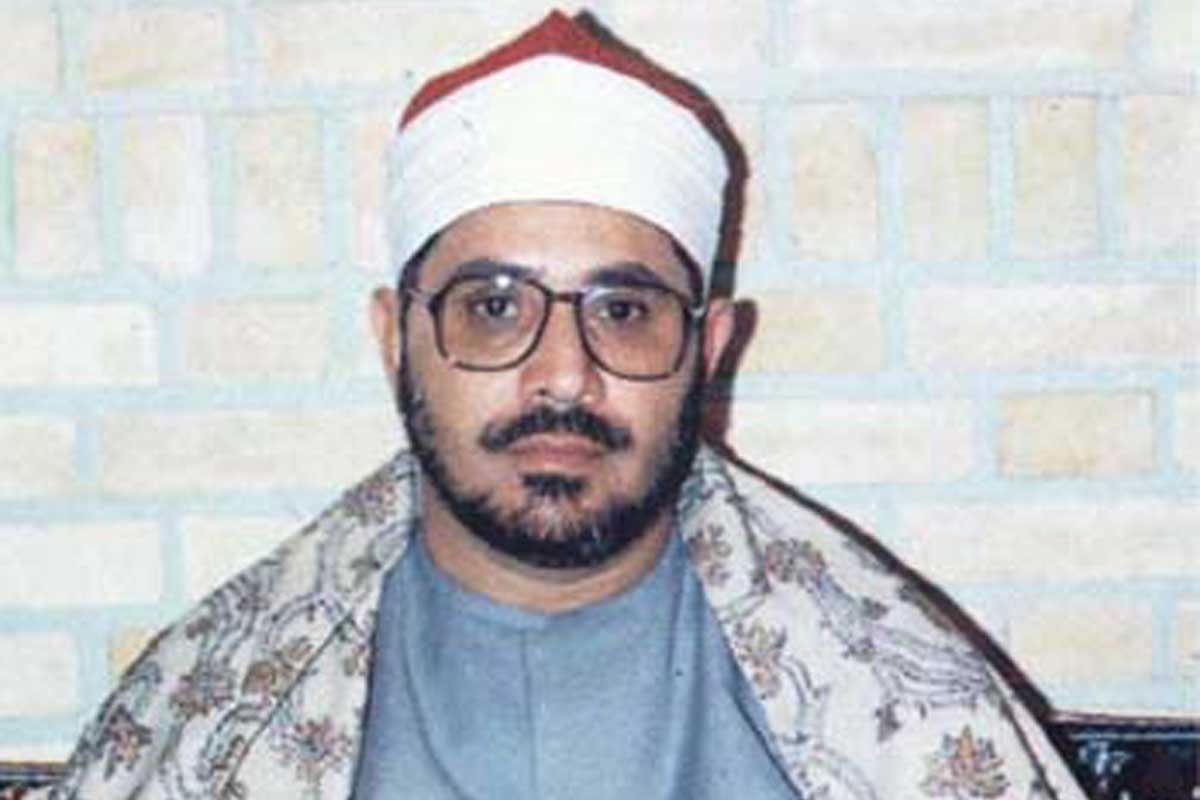تلاوت آياتي از كلام الله مجيد با صداي استاد شحات محمد انور 