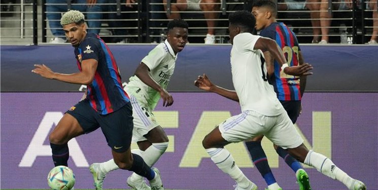 صاروخ رافينيا يحسم الكلاسيكو الودي لبرشلونة امام ريال مدريد