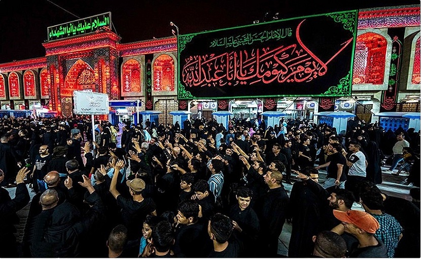 شاهد بالصور.. إحياء مراسم عزاء الامام الحسين(ع) في الحرم الحسيني