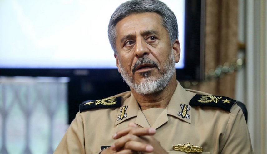 الادميرال سياري: تواجد سلاح البحرية الايرانية في المياه الحرة مؤشر على الاقتدار 