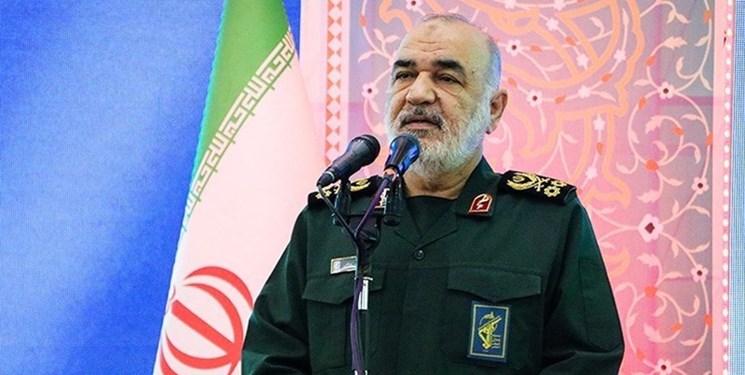 اللواء سلامي: تكنولوجيا تصنيع صاروخ فتاح غير معروفة لمعظم الدول 