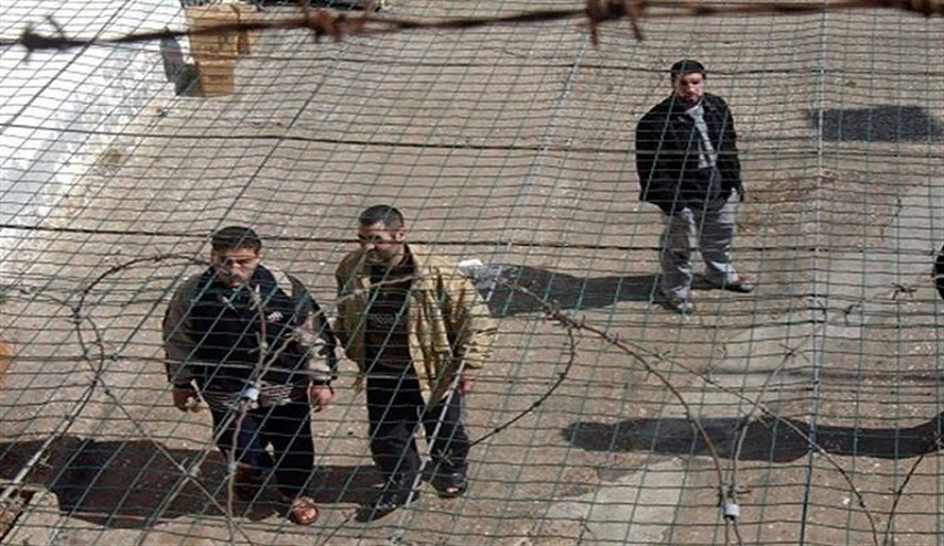 الأسرى الفلسطينيون الإداريون يواصلون تحضيراتهم لمعركة "ثورة حرية"