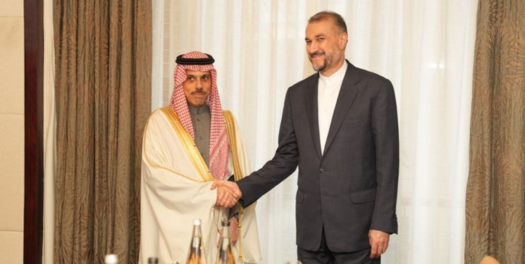 محادثات ثنائية بين وزيري خارجية ايران والسعودية