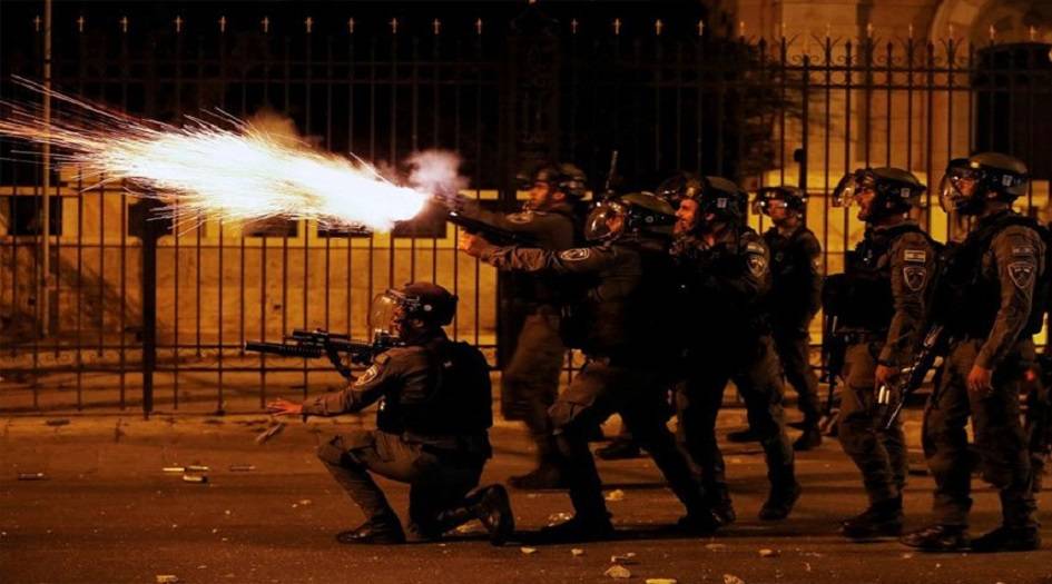قوات الاحتلال الاسرائيلي تقتحم مناطق في الضفة الغربية... واندلاع اشتباكات عنفيفة بين قوات الاحتلال و شبان فلسطينيين
