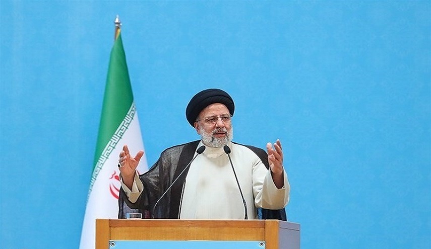  رئيسي: القوات المسلحة ستقطع اليد التي تمتد لمهاجمة إيران 