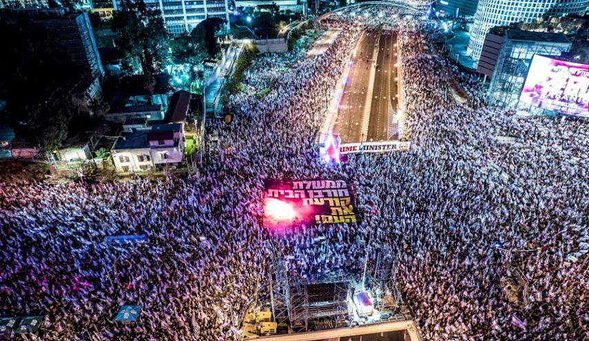  الأسبوع الـ34.. عشرات الآلاف يتظاهرون في تل أبيب ضد تعديلات القضاء 