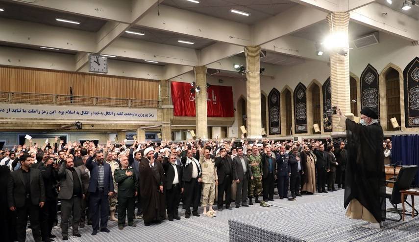 الإمام الخامنئي: أمريكا أطلقت مجموعة لخلق الأزمات في مختلف الدول