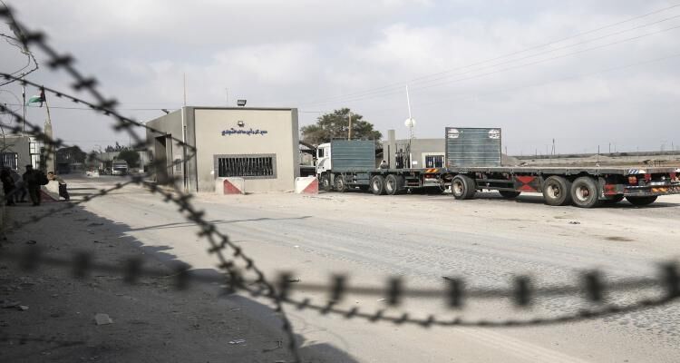  الاحتلال الصهيوني يفرض إغلاقا على الضفة ومعابر غزة 