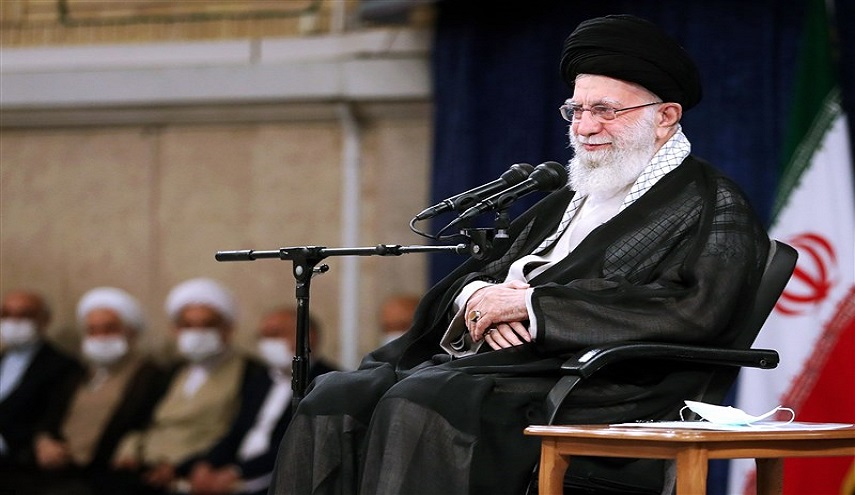 الامام الخامنئي يوافق على العفو أو تخفيض العقوبات لأكثر من 2000 مدان 