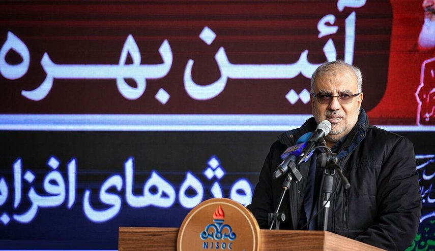  وزير النفط يفتتح حقل سهراب النفطي جنوبي إيران 