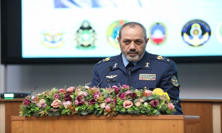 العميد نصير زاده: الأسطول البحري الـ86 للجيش الايراني تحدى مبدأ التفرد الأمريكي