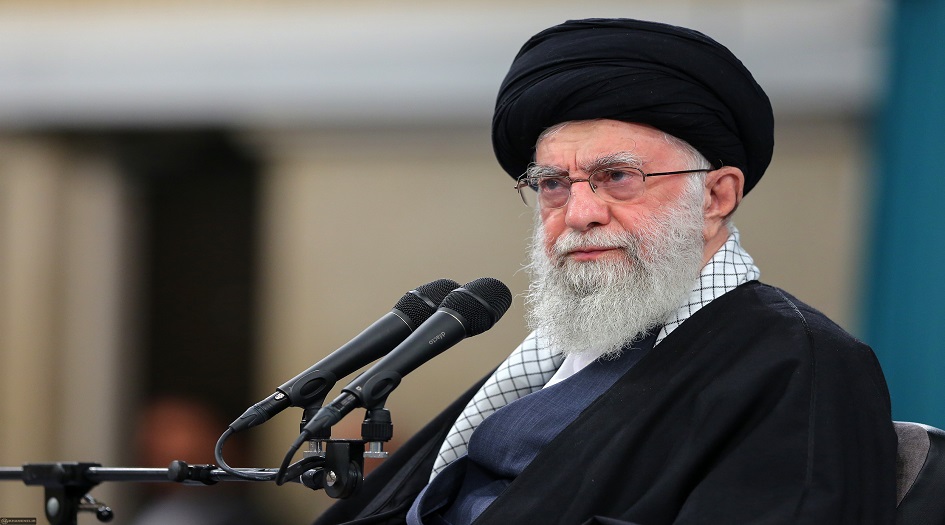 الامام الخامنئي : الكيان الصهيوني الغاصب يمضي نحو الزوال والانهيار