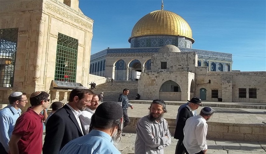   فلسطين المحتلة..مستوطنون يقتحمون الأقصى بقيادة المتطرف يهودا غليك 