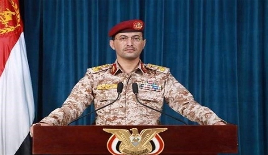  العميد سريع: القوات المسلحة اليمنية تستهدف مدمرتين عسكريتين أميركيتين في البحر الأحمر 
