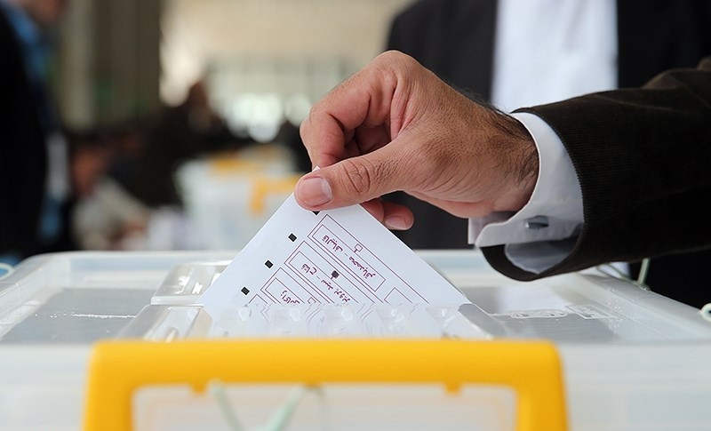  انطلاق الجولة الثانية من الانتخابات البرلمانية الإيرانية 