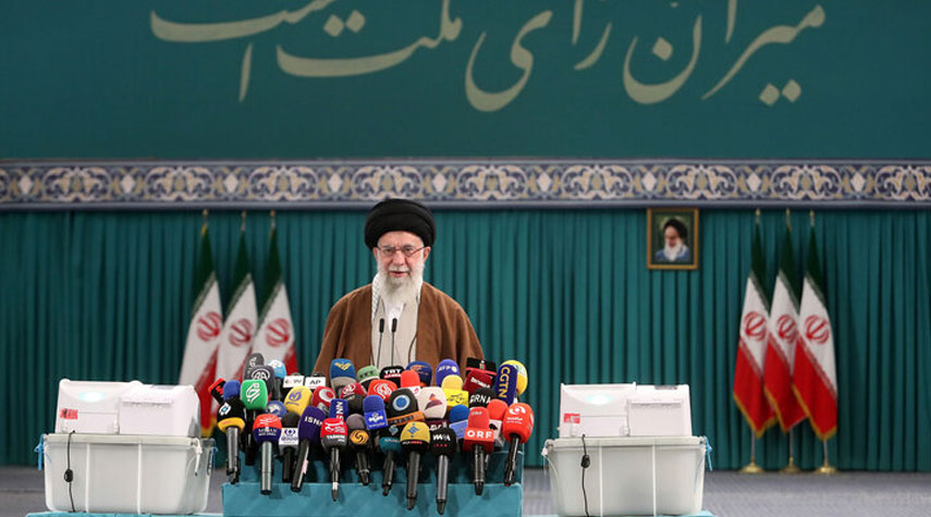 الامام الخامنئي: المرحلة الثانية من الانتخابات لا تقل أهمية عن المرحلة الأولى 