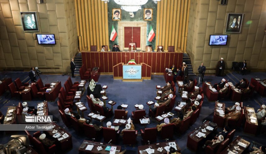  بدء الدورة السادسة لمجلس خبراء القيادة 