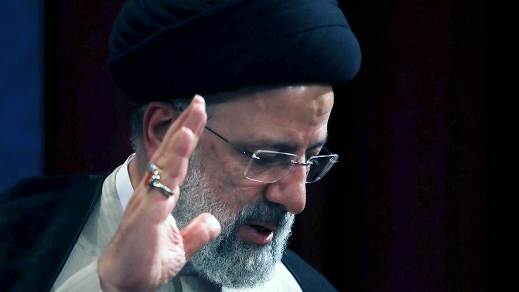 اولين تصوير از پيكر خادم الرضا شهيد آيت الله رئيسي +عكس