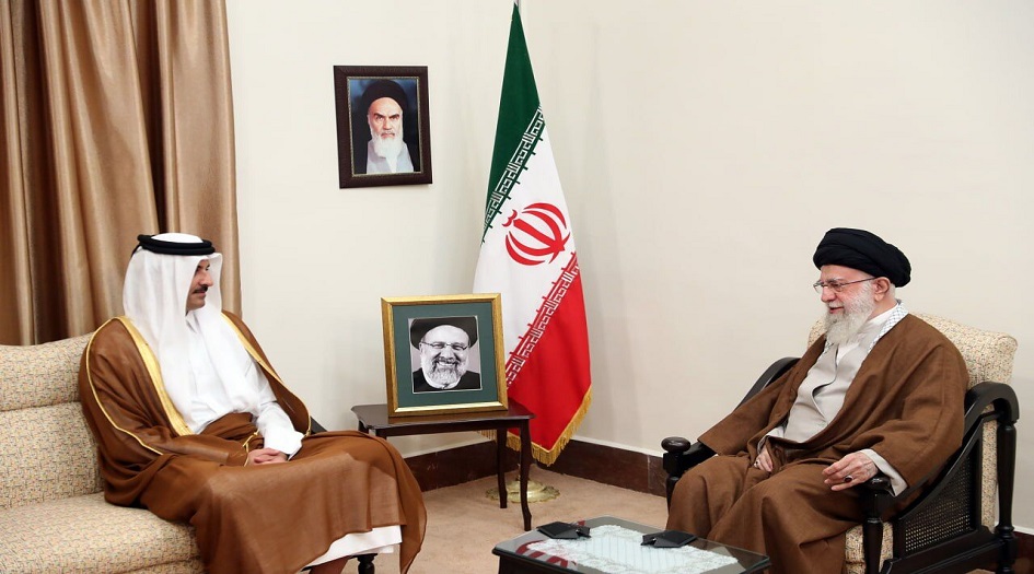 امير قطر يعزي  الامام الخامنئي باستشهاد الرئيس الايراني 