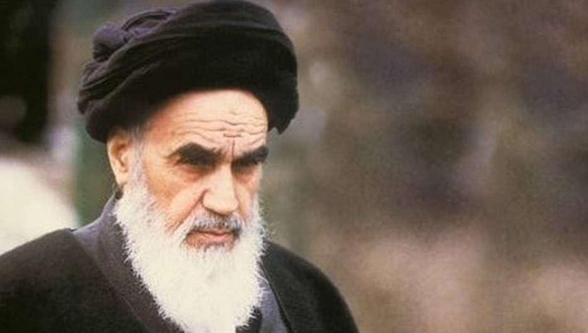 الإمام الخميني (قدس سره): المستعمرون يسعون للحيلولة دون ظهور الوجه المضي‏ء للاسلام من خلال نشر الأفكار السامة..