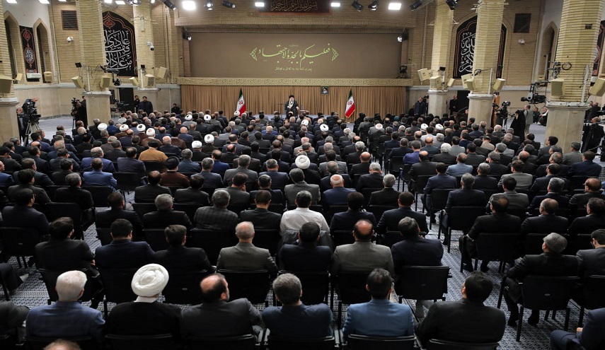  الإمام الخامنئي: نجاح الرئيس والحكومة الجديدة هو نجاح لنا جميعا 