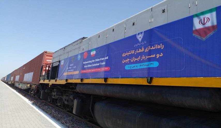 مسؤول : إيران بوابة سريعة وآمنة لنقل البضائع من الصين إلى أوروبا
