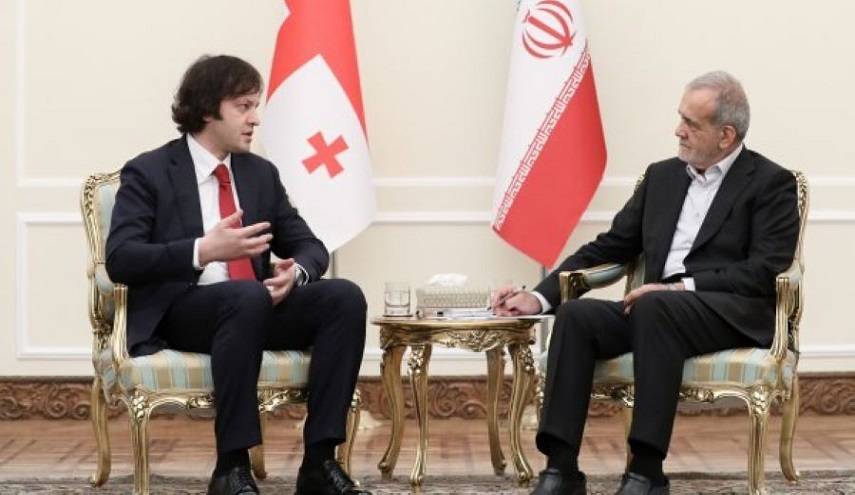 خلال لقائه رئيس وزراء جورجيا؛ بزشكيان: اولوية الحكومة الجديدة تعزيز العلاقات مع الجيران