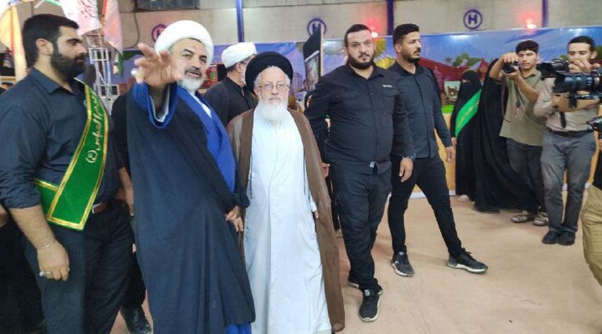 شاهد.. ممثل قائد الثورة الإسلامية في العراق يتفقد موكب أربعيني للأطفال 