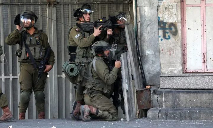 استمراراً لجرائمه... الاحتلال يطلق الرصاص الحي على طفل فلسطيني 