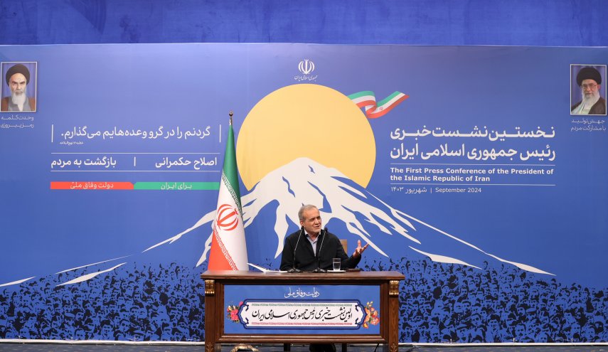 في مؤتمر صحفي.. الرئيس الإيراني: اليمنيون يملكون التقنية لإنتاج الصواريخ المتطورة