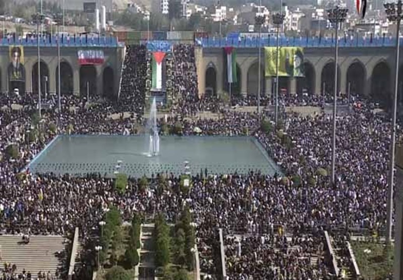  بدء مراسم تأبين الشهيد نصر الله في مصلى طهران 