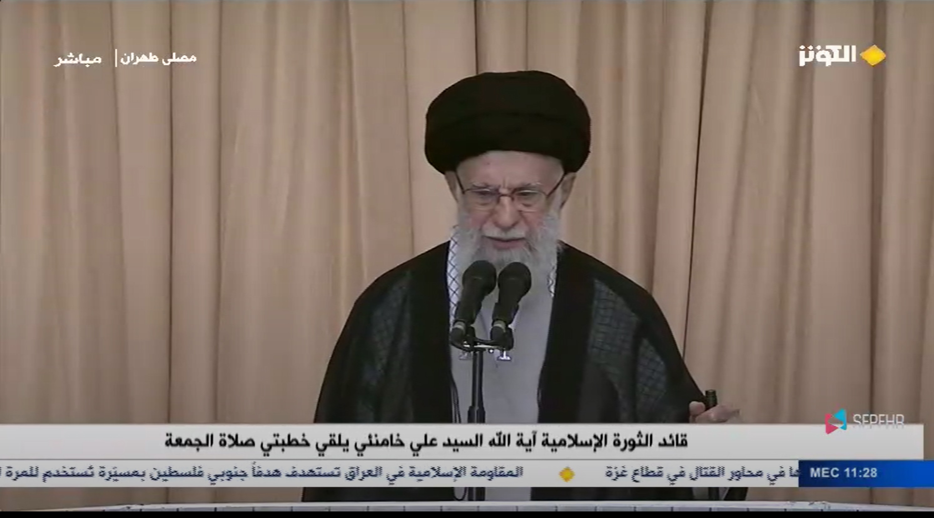 رهبر معظم انقلاب: سيد عزيز، حزب‌اللّه را قدم به قدم بالا برد/ حزب‌اللّه «شجره‌ي طيّبه» است