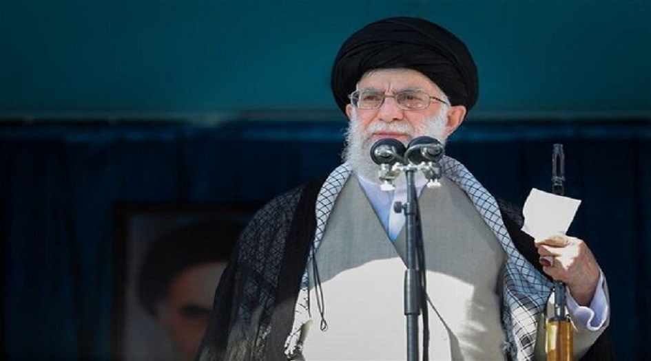 الإمام الخامنئي في الخطبة الثانية باللغة العربية: الشهيد نصرالله تخطى نطاق شعبيته وتاثيره حدود لبنان 