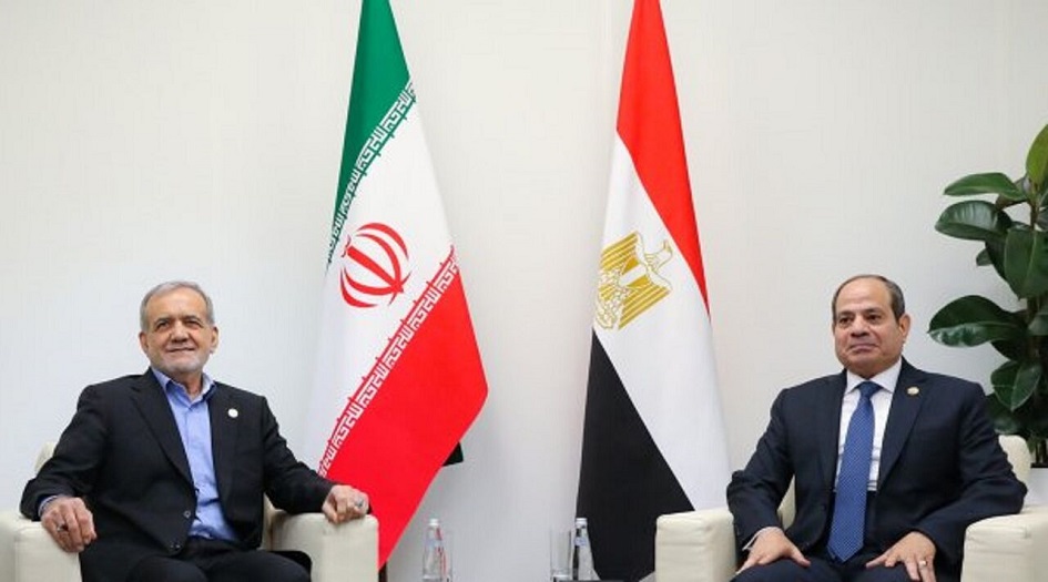 الرئيس الايراني يلتقي نظيره المصري في روسيا 