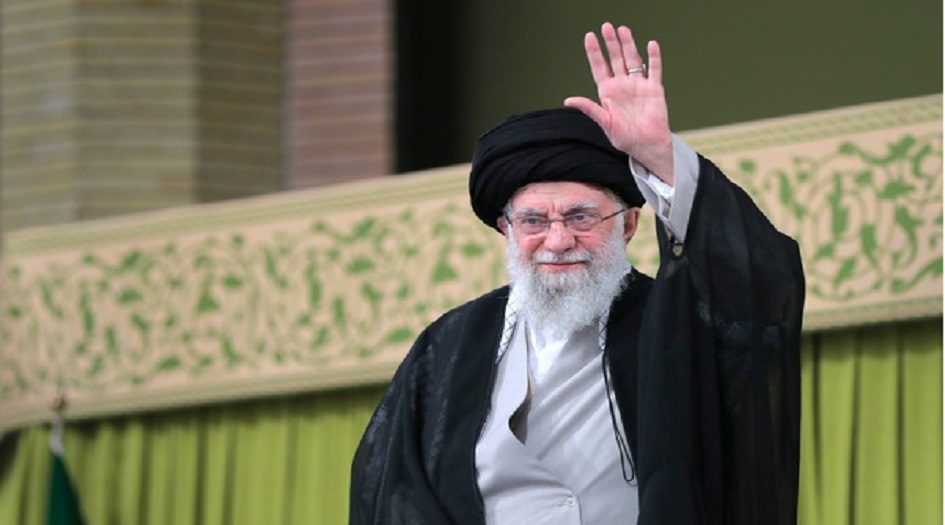  الإمام الخامنئي: الولايات المتحدة والكيان الصهيوني  سيتلقيان رداً قوياً