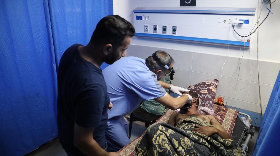 أطباء غزة تحت القصف.. ضغط كبير ومسؤولية أكبر