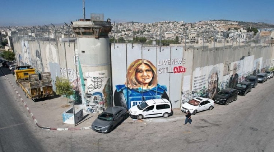 الفنان الفلسطيني تقي الدين سباتين  يأرخ بريشته الاعتداءات الصهيونية على الفلسطينيين